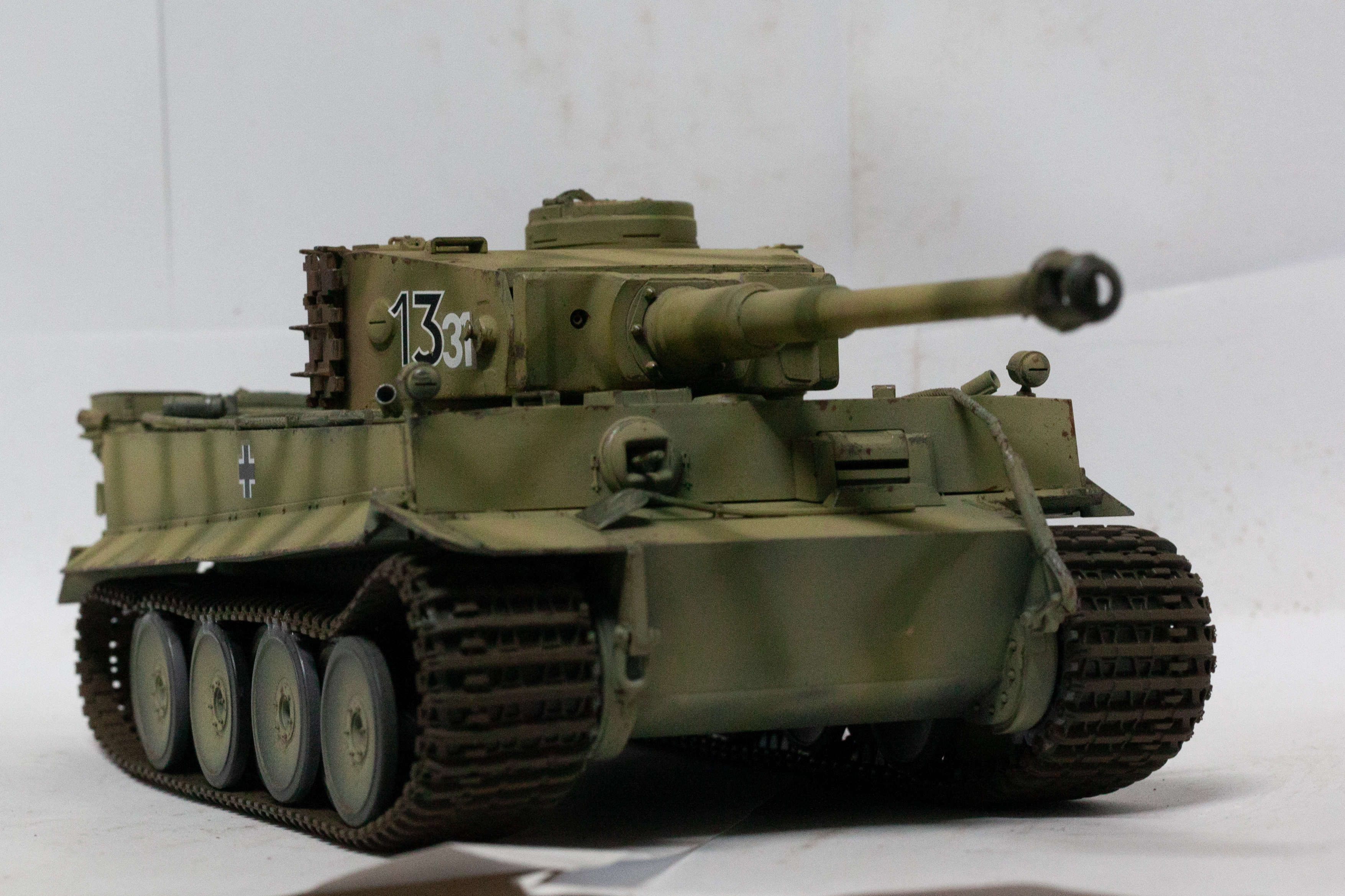 Built 1/35 GERMAN TIGER 1 Tank 1331 Kursk 1943
